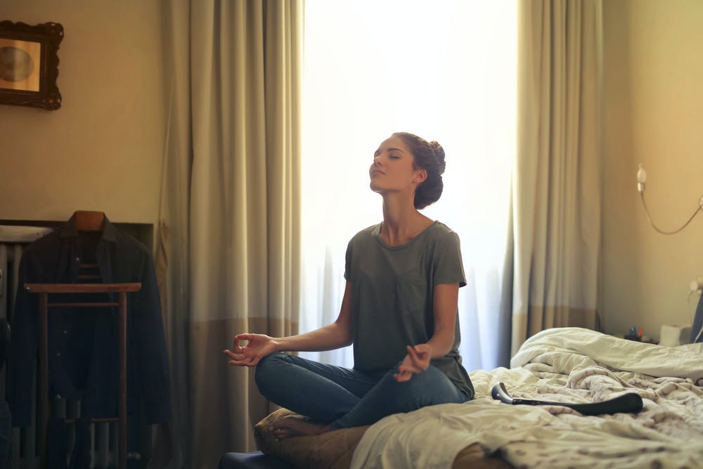 10 grands avantages à pratiquer la méditation avant de dormir